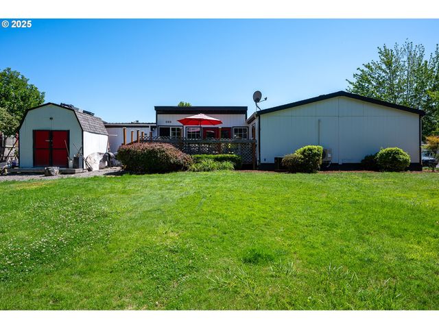 2031 Sw ALEXANDRIA St 110, Mc Minnville, OR 97128