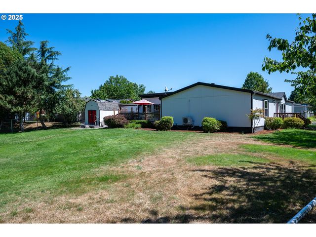 2031 Sw ALEXANDRIA St 110, Mc Minnville, OR 97128