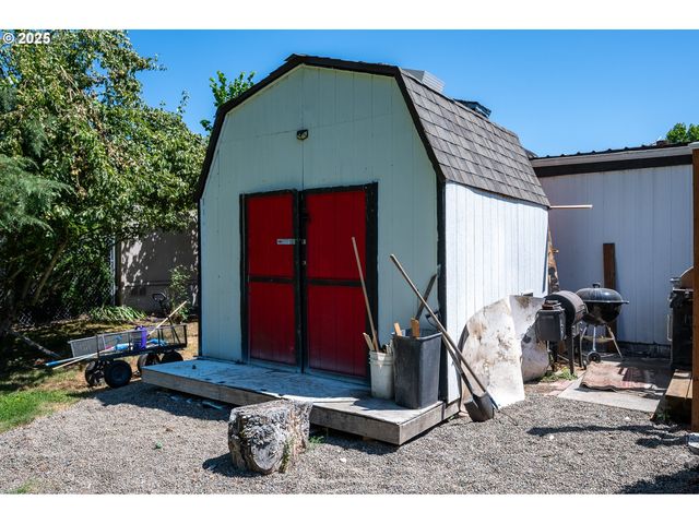2031 Sw ALEXANDRIA St 110, Mc Minnville, OR 97128