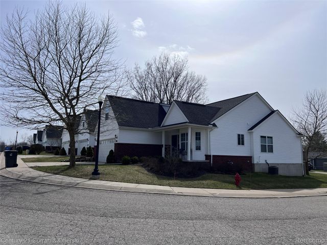 828 Nelsons Ridge Drive 20, Howell, MI 48843