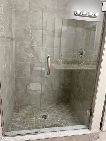 828 Nelsons Ridge Drive 20, Howell, MI 48843