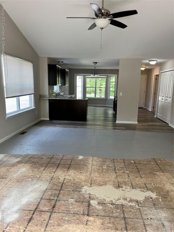 828 Nelsons Ridge Drive 20, Howell, MI 48843