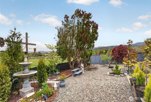 654 E Oak Tree Circle, Sequim, WA 98382