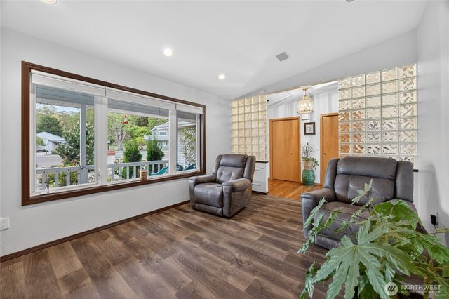 654 E Oak Tree Circle, Sequim, WA 98382