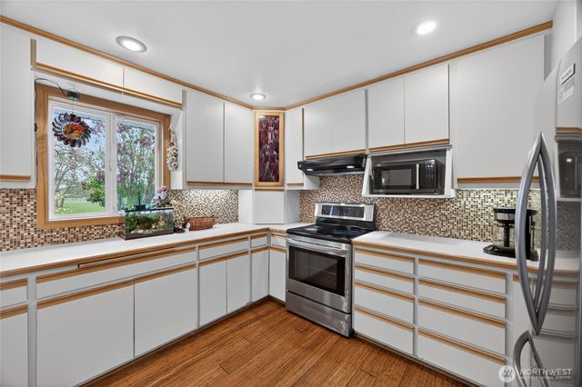 654 E Oak Tree Circle, Sequim, WA 98382