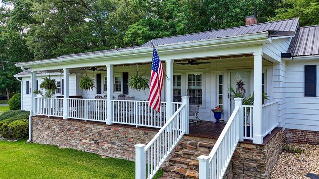 2556 Highway Trion Highway, La Fayette, GA 30728