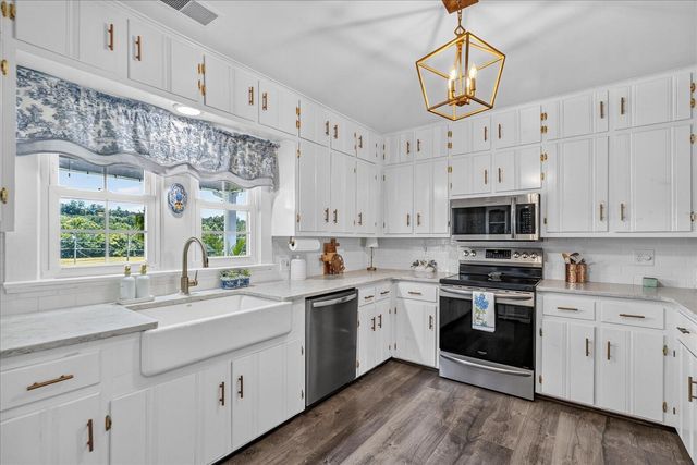 2556 Highway Trion Highway, La Fayette, GA 30728