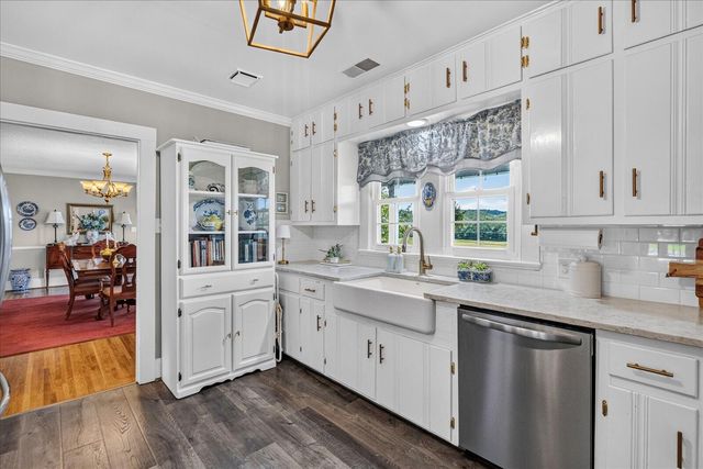 2556 Highway Trion Highway, La Fayette, GA 30728