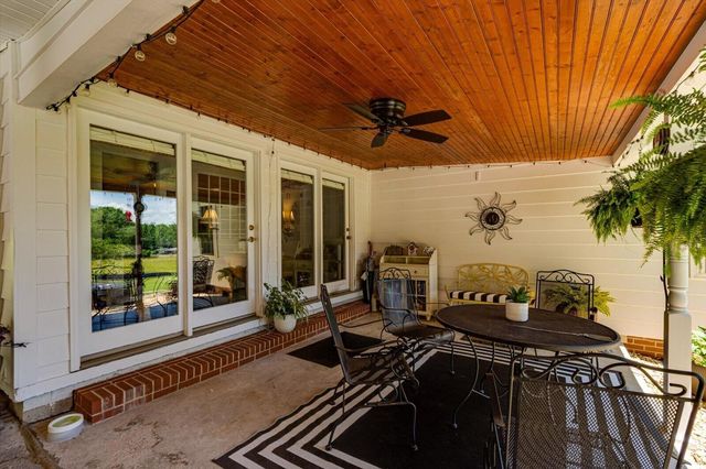 2556 Highway Trion Highway, La Fayette, GA 30728