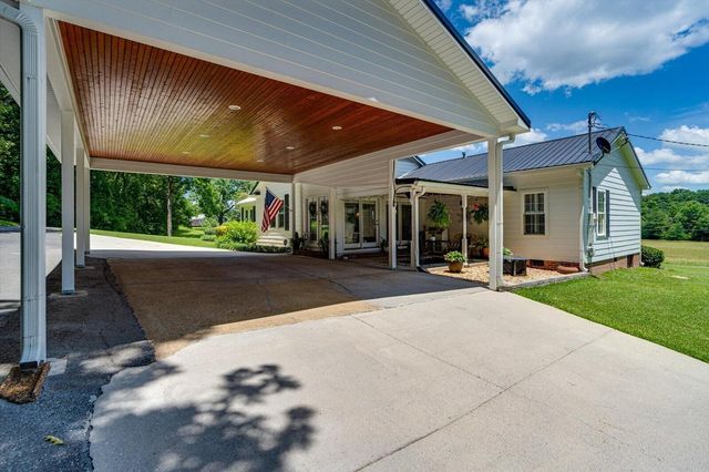 2556 Highway Trion Highway, La Fayette, GA 30728
