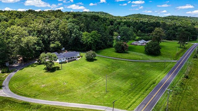 2556 Highway Trion Highway, La Fayette, GA 30728