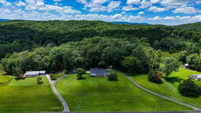 2556 Highway Trion Highway, La Fayette, GA 30728