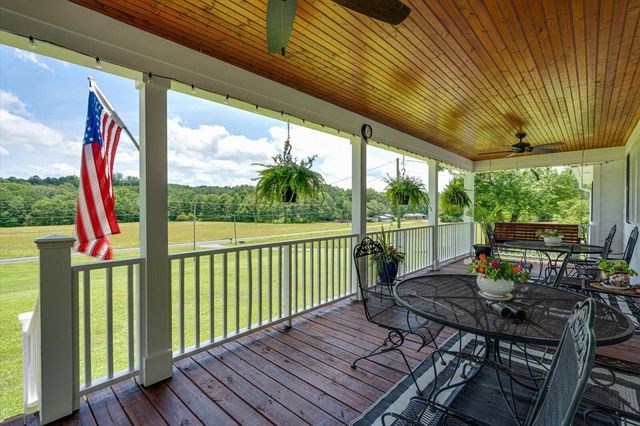 2556 Highway Trion Highway, La Fayette, GA 30728