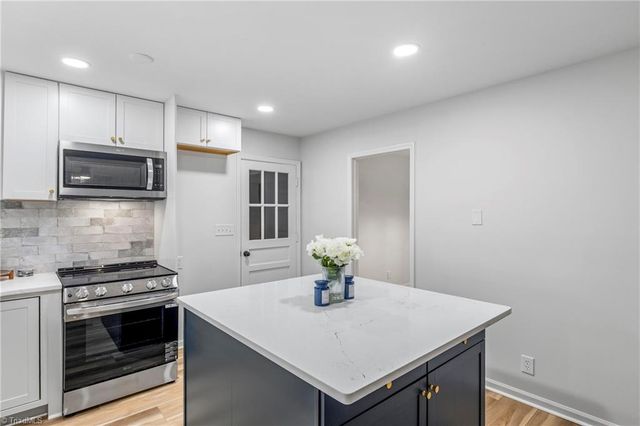 107 Ben Nevis Drive, Kernersville, NC 27284