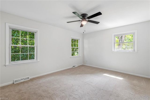 107 Ben Nevis Drive, Kernersville, NC 27284
