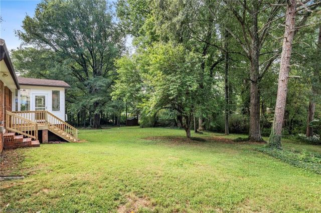 107 Ben Nevis Drive, Kernersville, NC 27284