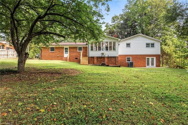 107 Ben Nevis Drive, Kernersville, NC 27284