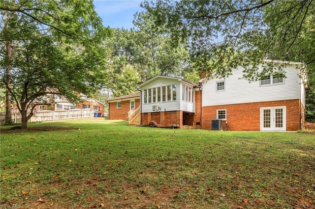107 Ben Nevis Drive, Kernersville, NC 27284