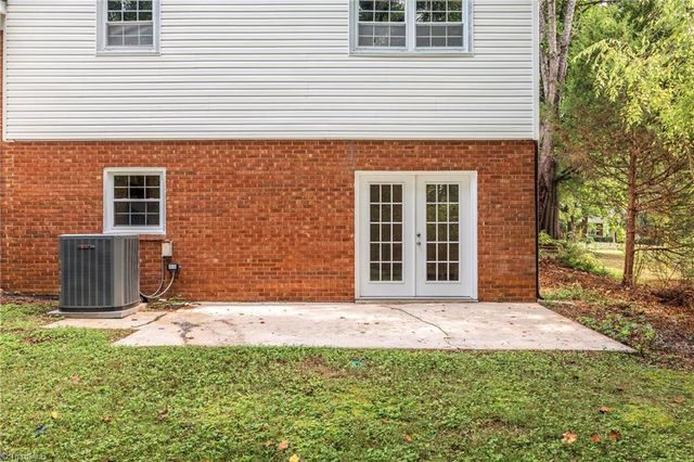 107 Ben Nevis Drive, Kernersville, NC 27284