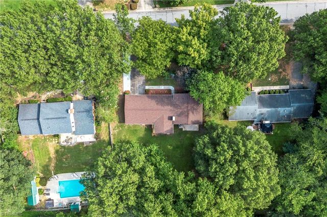 107 Ben Nevis Drive, Kernersville, NC 27284