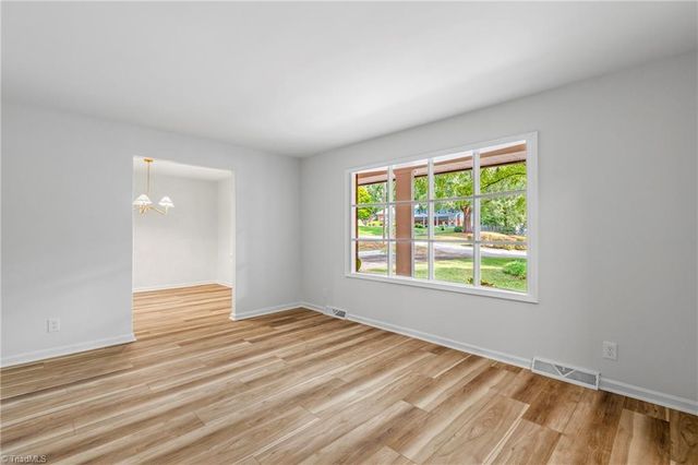 107 Ben Nevis Drive, Kernersville, NC 27284