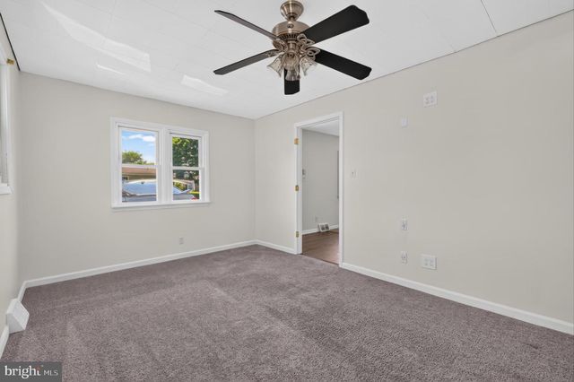 22 KENT RD, Elkton, MD 21921