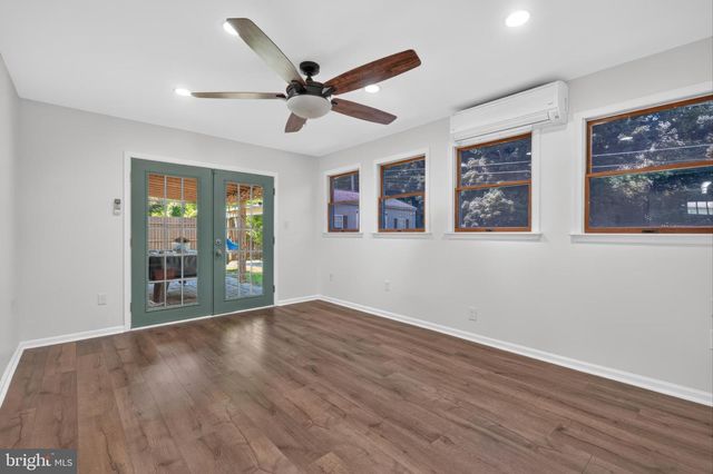 22 KENT RD, Elkton, MD 21921