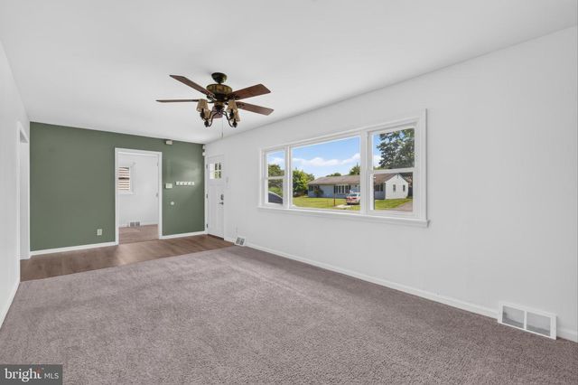 22 KENT RD, Elkton, MD 21921