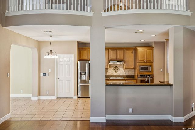 611 Enchanted Way, San Antonio, TX 78260