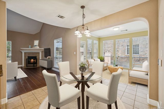 611 Enchanted Way, San Antonio, TX 78260