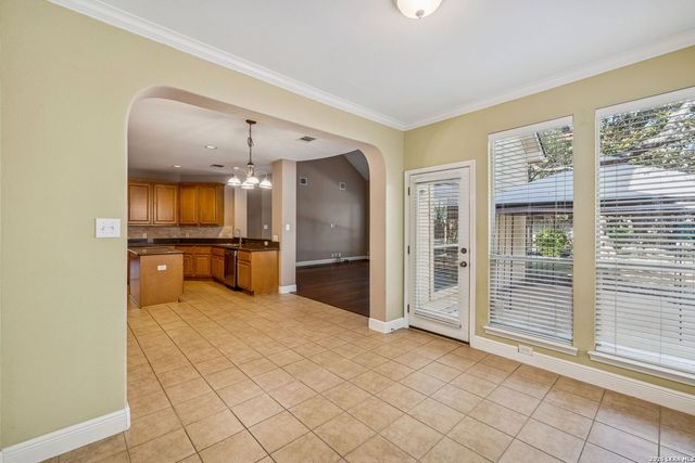 611 Enchanted Way, San Antonio, TX 78260