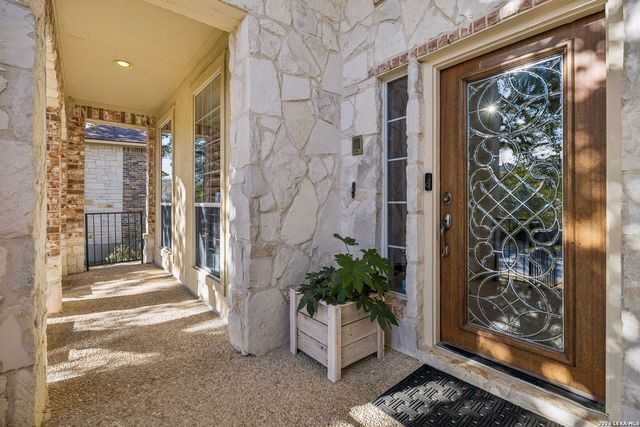 611 Enchanted Way, San Antonio, TX 78260