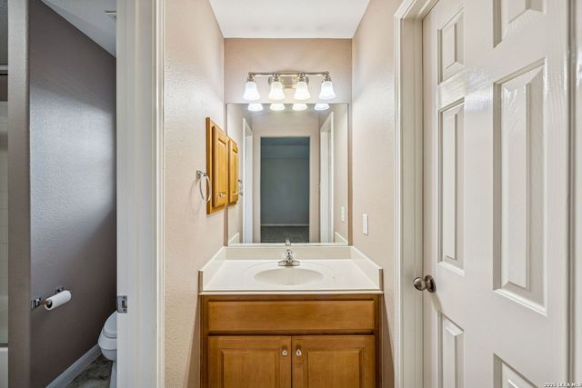 611 Enchanted Way, San Antonio, TX 78260