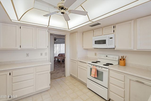 13423 W GABLE HILL Drive, Sun City West, AZ 85375