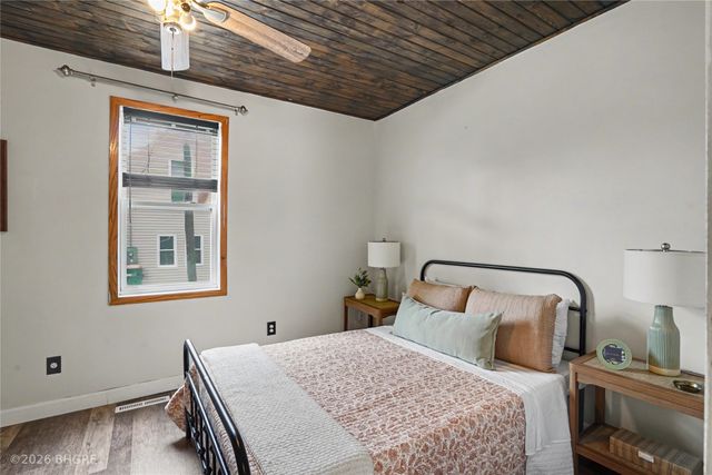 405 W 1st Avenue, Indianola, IA 50125