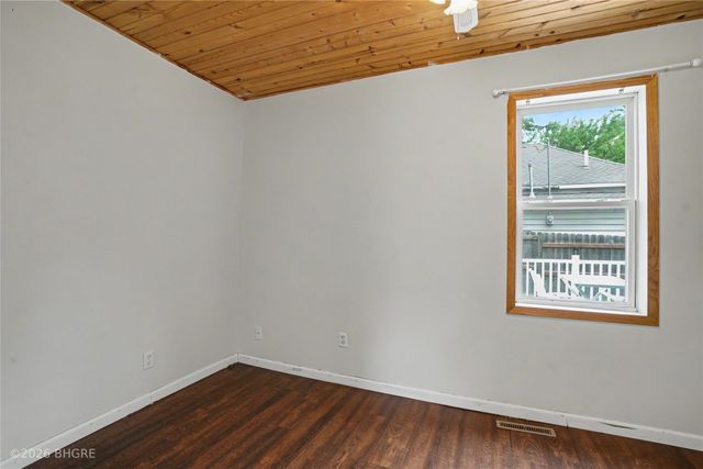405 W 1st Avenue, Indianola, IA 50125