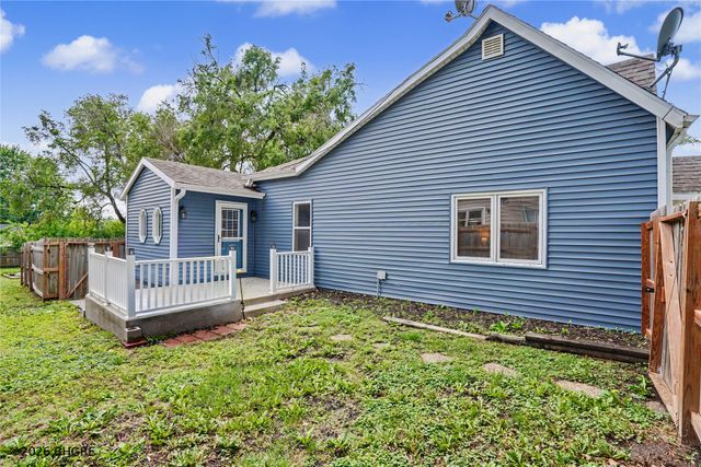 405 W 1st Avenue, Indianola, IA 50125