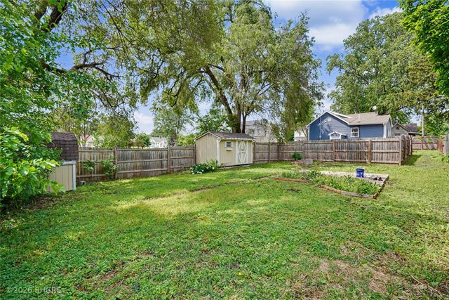 405 W 1st Avenue, Indianola, IA 50125