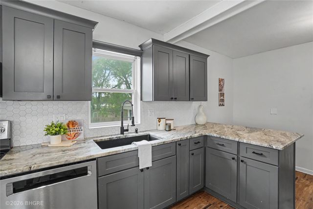 405 W 1st Avenue, Indianola, IA 50125
