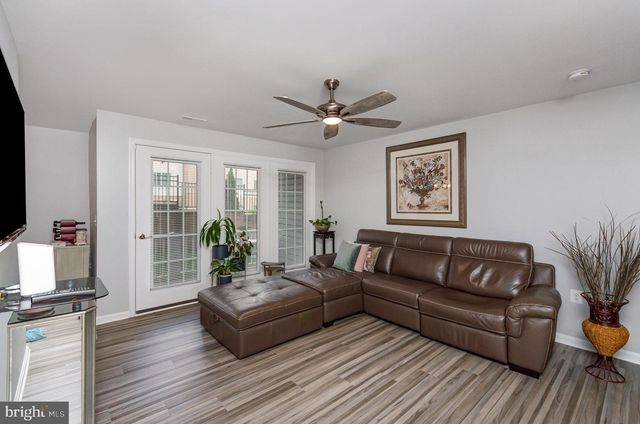 6425 RICHMOND HWY #102, Alexandria, VA 22306