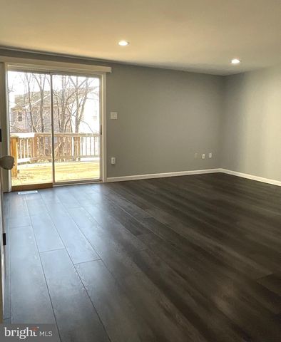 9405 CHIPPENHAM DR, Laurel, MD 20723