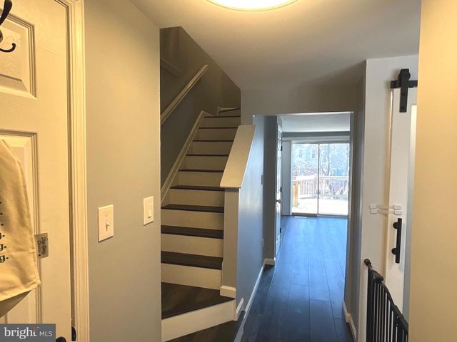 9405 CHIPPENHAM DR, Laurel, MD 20723