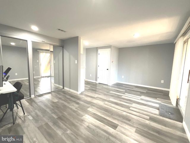 9405 CHIPPENHAM DR, Laurel, MD 20723