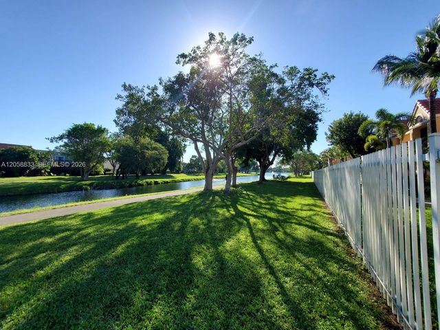 15551 SW 104th Ter 8210, Miami, FL 33196