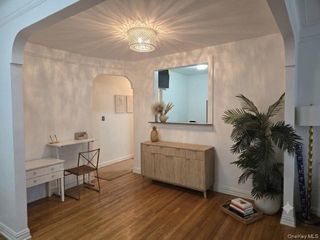 111-39 76th D10, Forest Hills, NY 11375