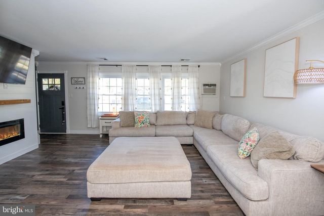 187 KENWOOD DR S, Levittown, PA 19055