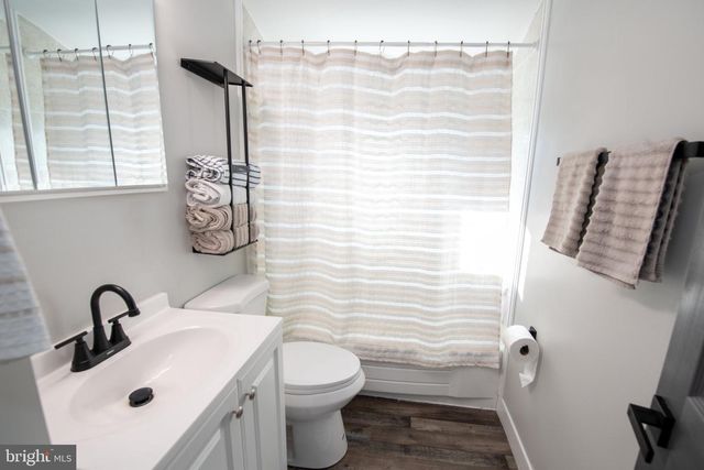 187 KENWOOD DR S, Levittown, PA 19055