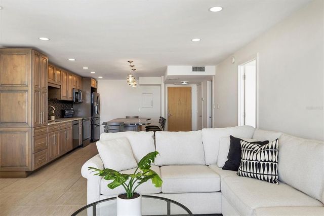 101 S GULFSTREAM AVENUE 14G, Sarasota, FL 34236