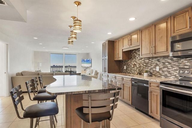 101 S GULFSTREAM AVENUE 14G, Sarasota, FL 34236