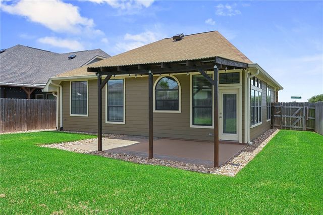 2724 Rivers End Drive, College Station, TX 77845